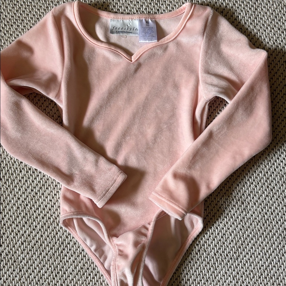 Bodysuit girls new size M 7/8 freestyle Danskin Co 95% polyester 5% spandex